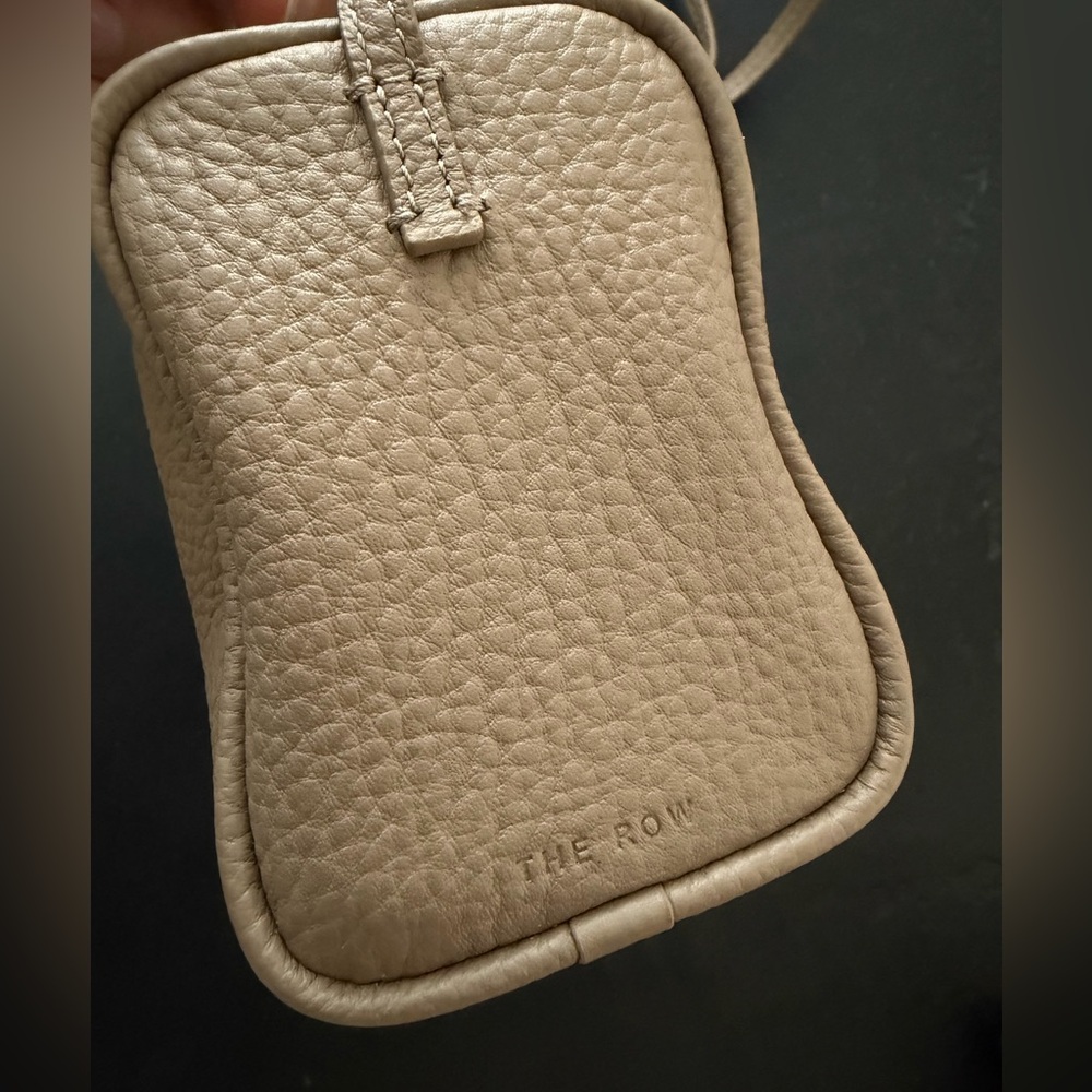 The Row inspired 90s bag in beige grey - pebbled leather - brand new!